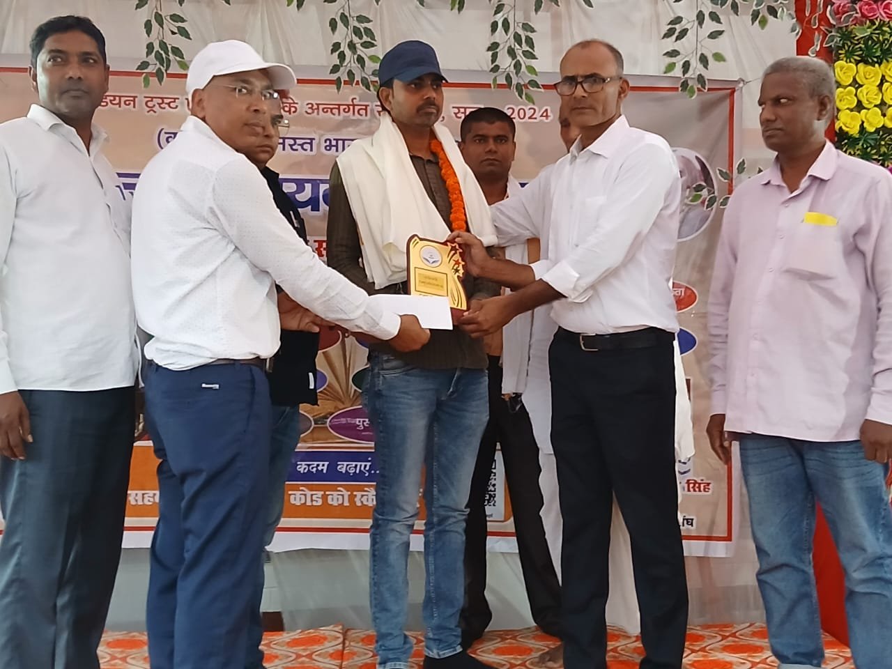 माँ अन्नपूर्णा सामाजिक सेवा सम्मान -2026 से सम्मानित हुए गाजीपुर जिले के कुंवर वीरेन्द्र प्रताप सिंह